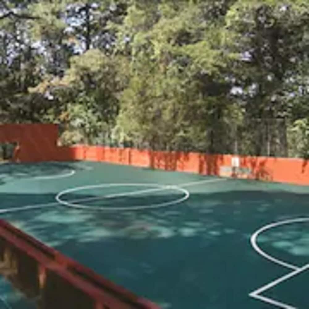 Hotel Monteverde 4*